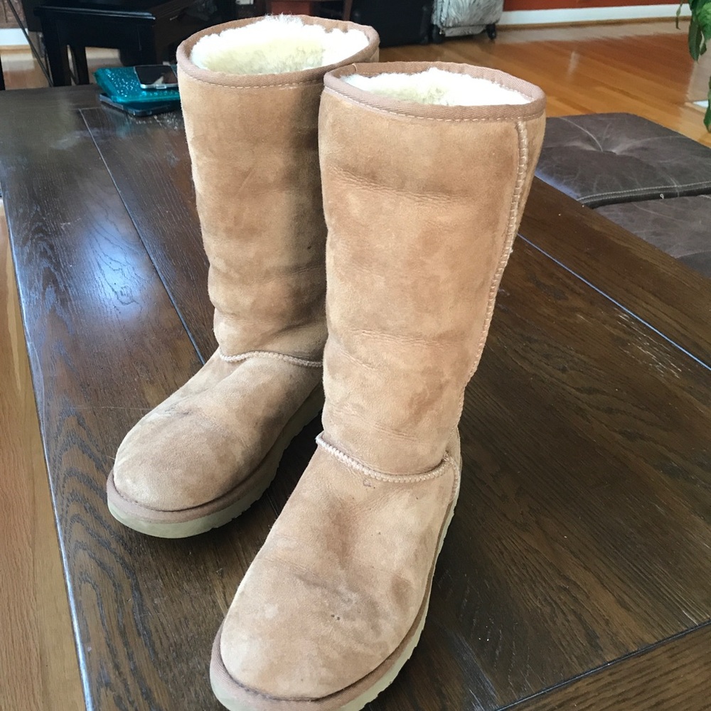 UGG